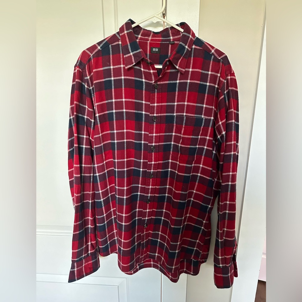Uniqlo Red Plaid Flannel Shirt (Size L)
